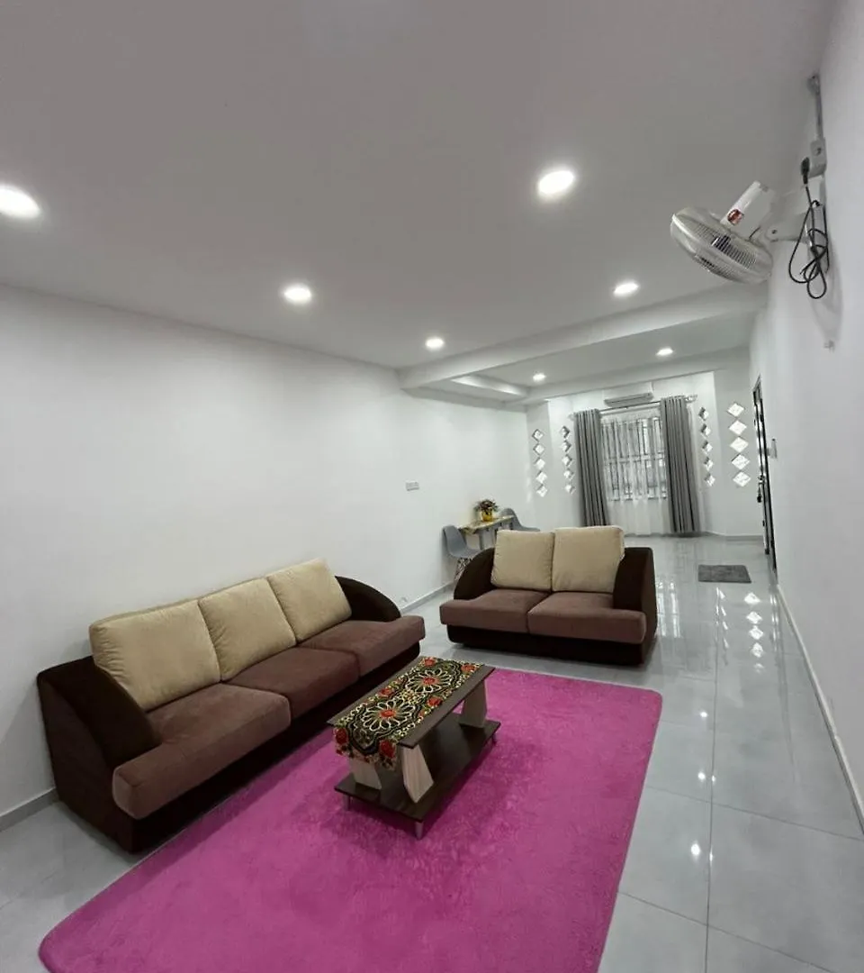 Vallaris Home Bandar Melaka Malasia